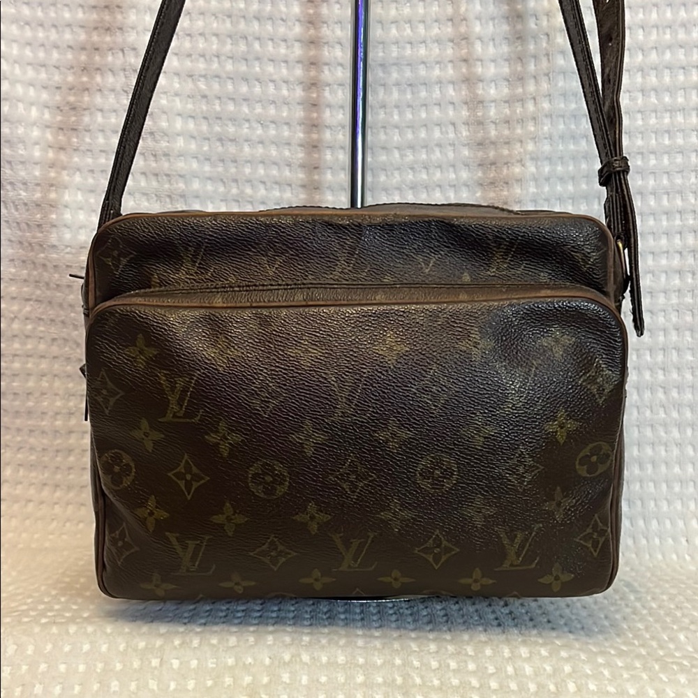 LOUIS VUITTON Nile Shoulder Bag Monogram Canvas